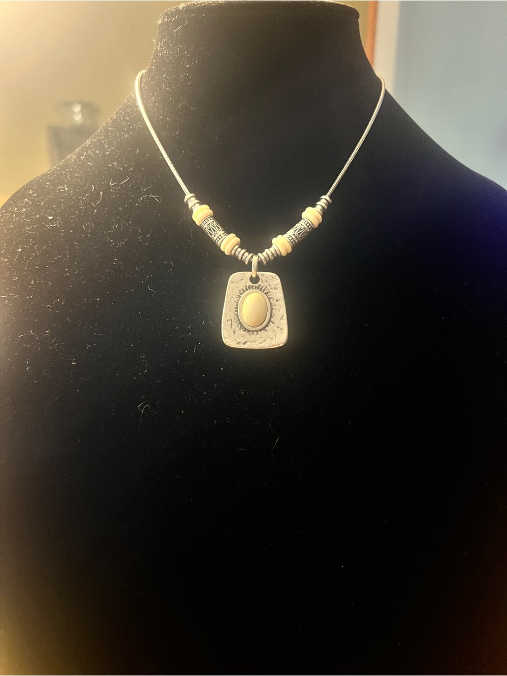 Source Unknown Silver-Tone Necklace with Beige Accents